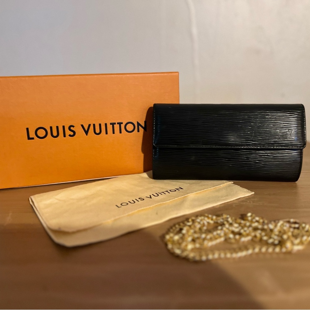 Louis Vuitton Black Clutch